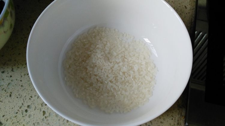 银耳黑米粥步骤4
