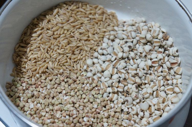 薏仁燕麦腊八粥步骤1