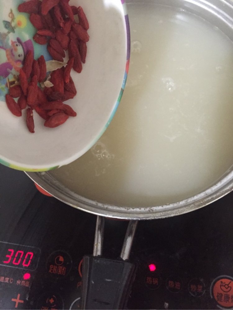 梅花莲子燕麦粥步骤8