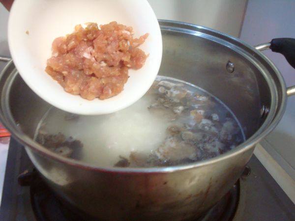 白参菌瘦肉粥步骤6