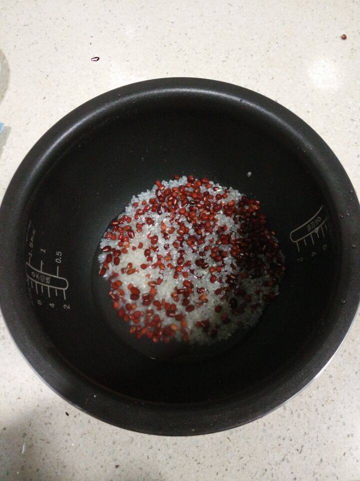 果脯坚果红豆粥步骤2