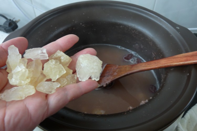 红枣桂圆杂粮粥步骤3
