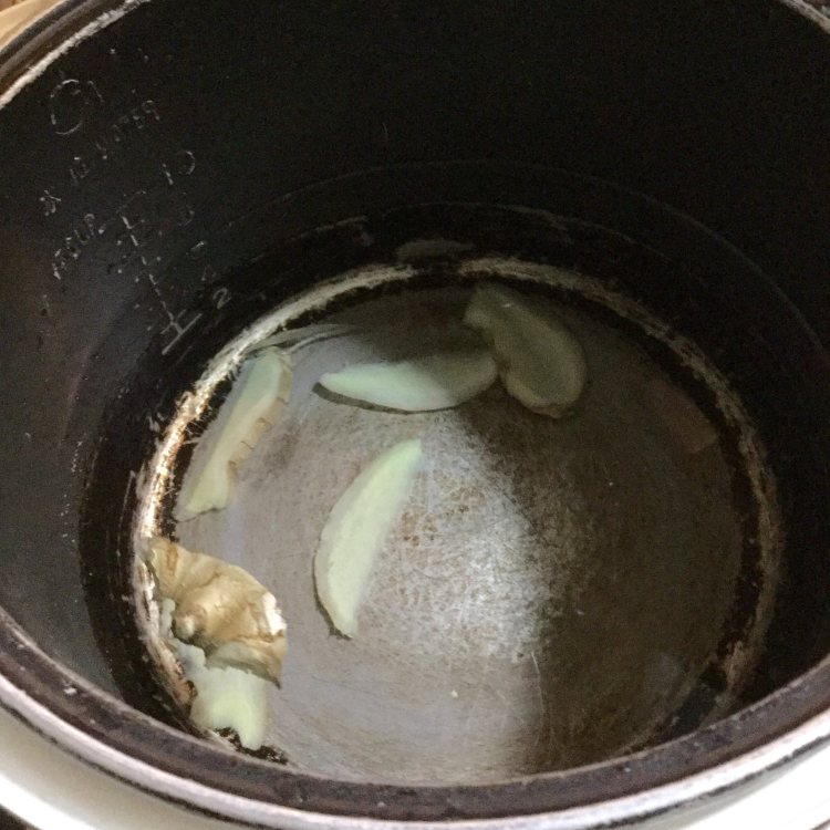 真姬菇瘦肉粥步骤2