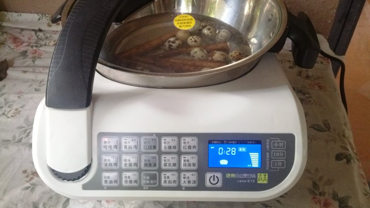 山药鹌鹑蛋小米粥步骤3