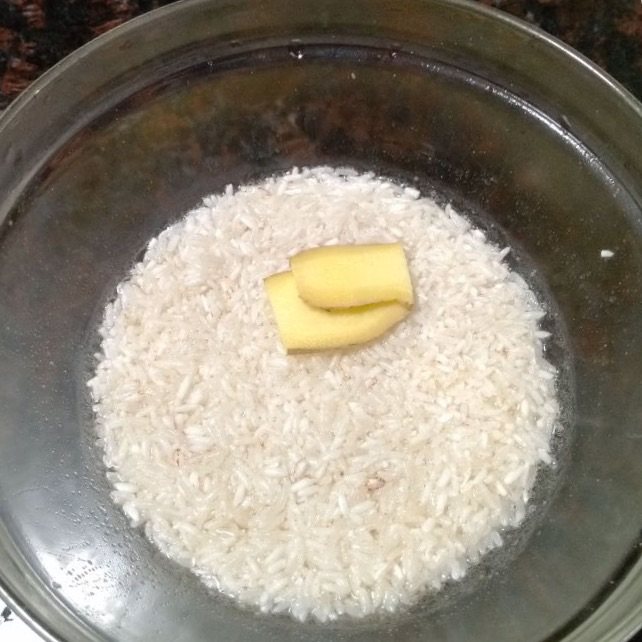 芥菜瘦肉粥步骤2