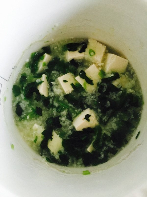 豆腐菠菜粥步骤7