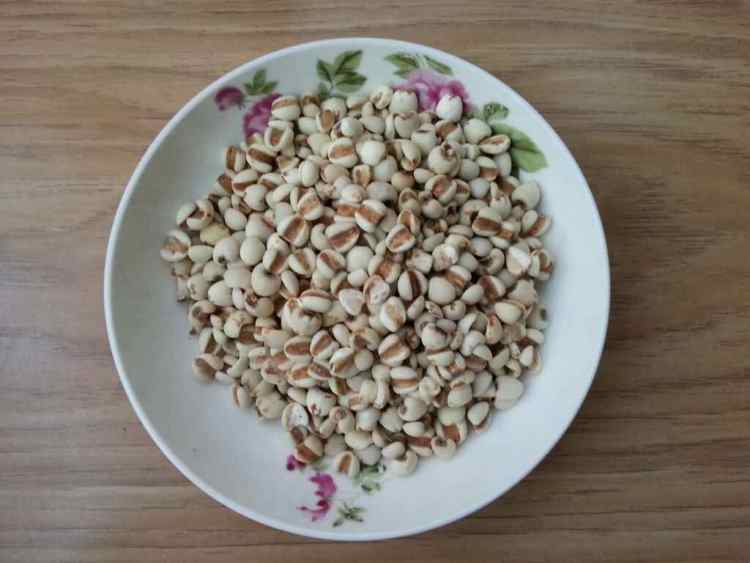 薏米红豆黑豆粥步骤2