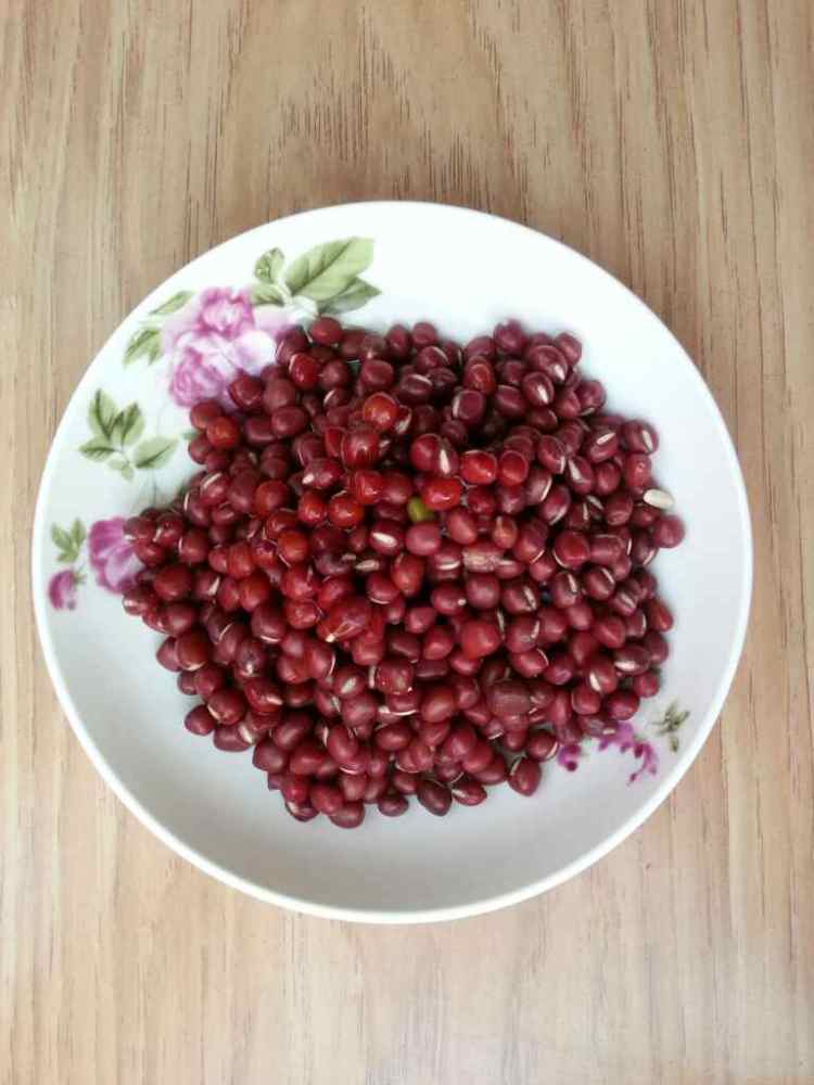 薏米红豆黑豆粥步骤1