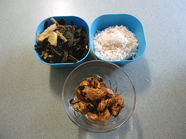 菜干蚝豉粥步骤2