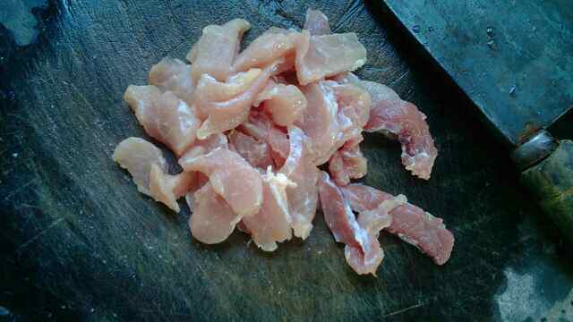砂锅咸蛋瘦肉粥步骤2