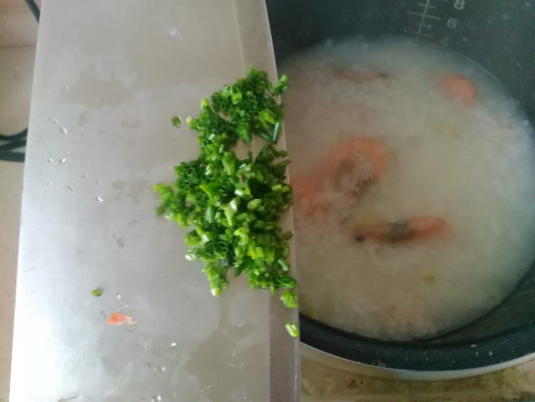 懒人虾粥步骤6
