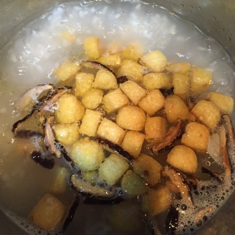 豆干肉丸粥步骤8