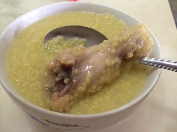 小米鸡腿粥步骤5