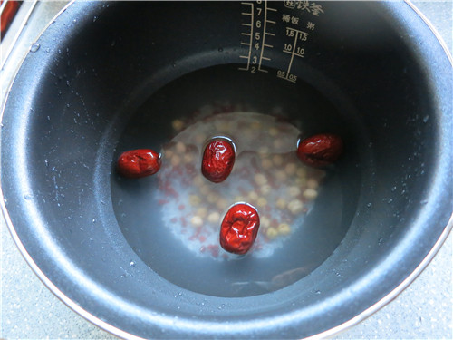 鹰嘴豆红枣粥步骤4