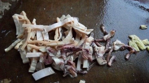 花生鱿鱼瘦肉粥步骤4