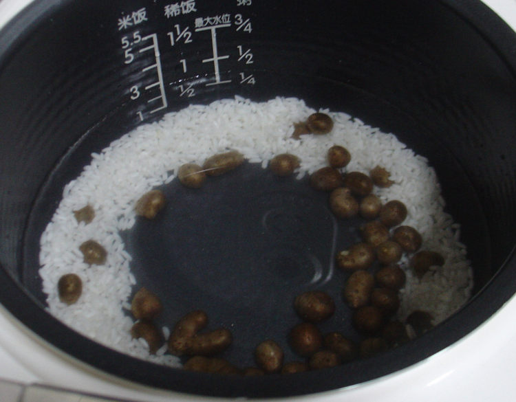 山药豆煮大米粥步骤7
