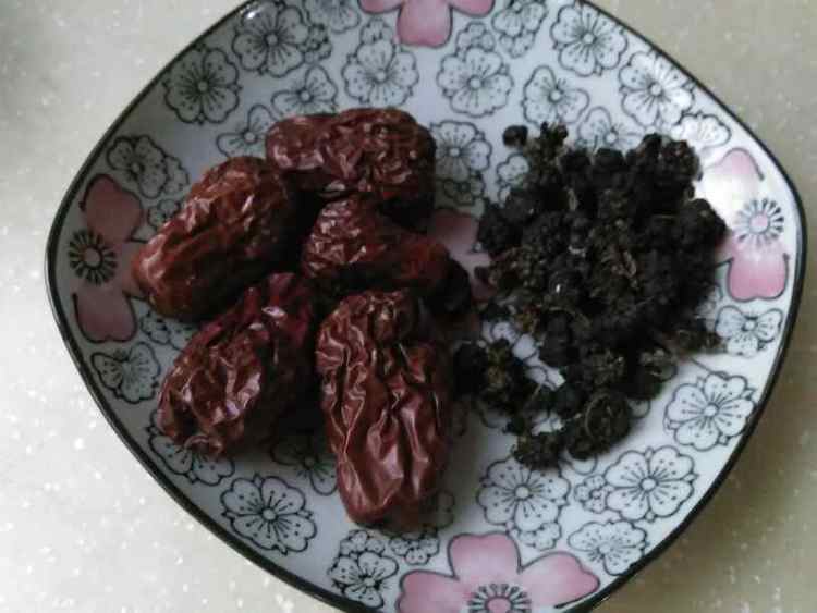 桑椹红枣粥步骤2