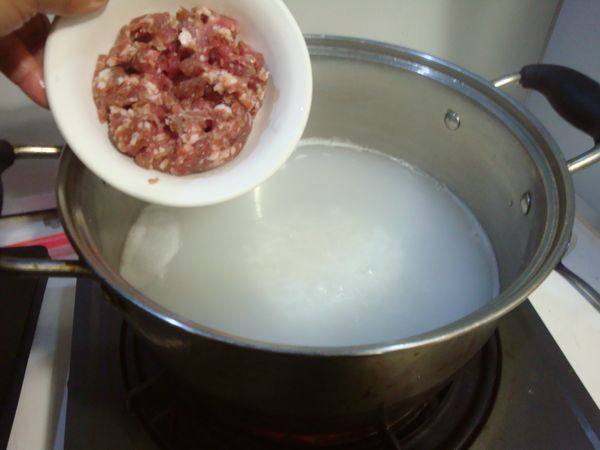 瘦肉山药粥步骤5