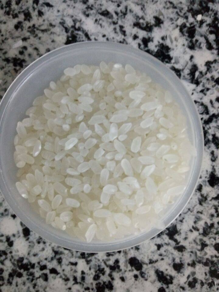 山药胡萝卜粥步骤1