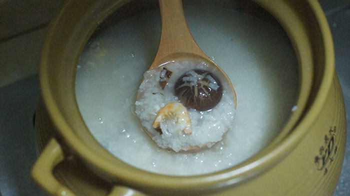 一品海鲜粥步骤7