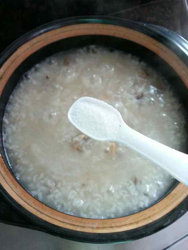 香菇虾干马蹄粥步骤9