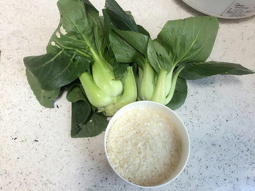 红薯菜粥步骤1