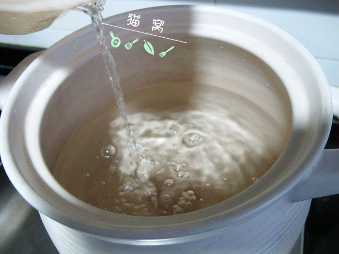 荠菜瘦肉粥步骤1