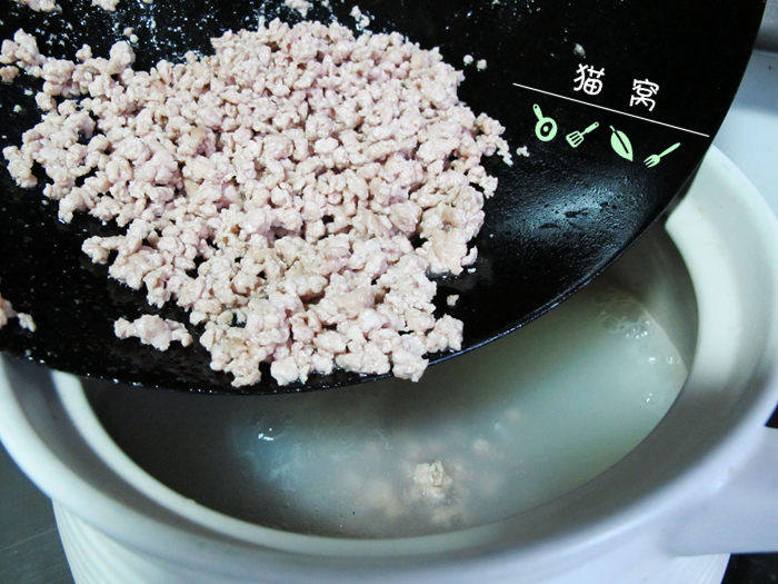 荠菜瘦肉粥步骤8