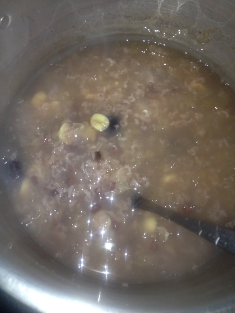 红豆莲子粥步骤4