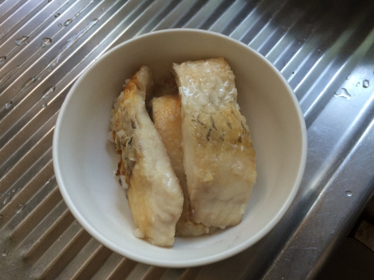花生鱼蓉粥步骤9
