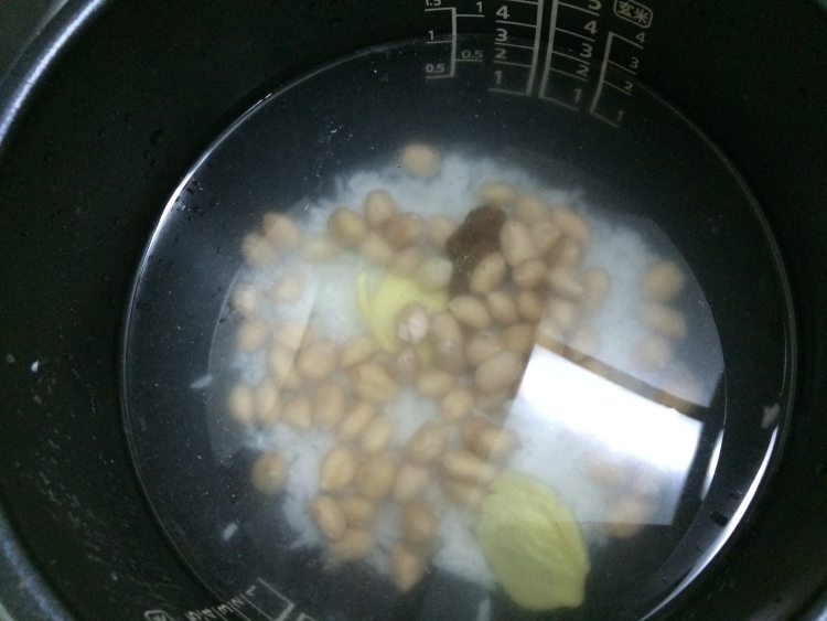 花生鱼蓉粥步骤5