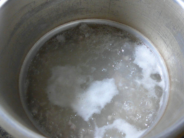 猪肉末茼蒿大米粥步骤3
