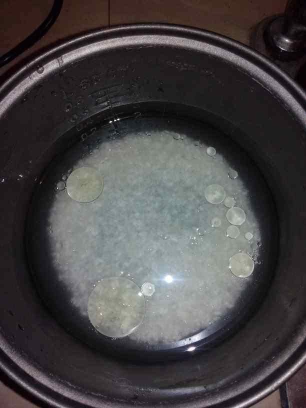 彩色蔬菜粥步骤1