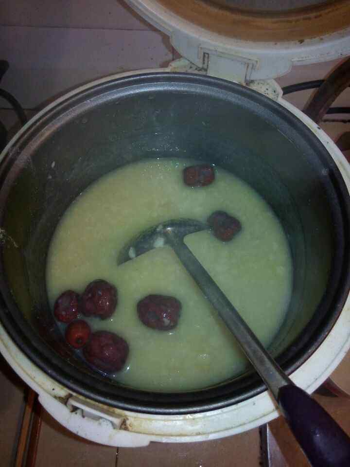 燕麦红枣玉米粥步骤4