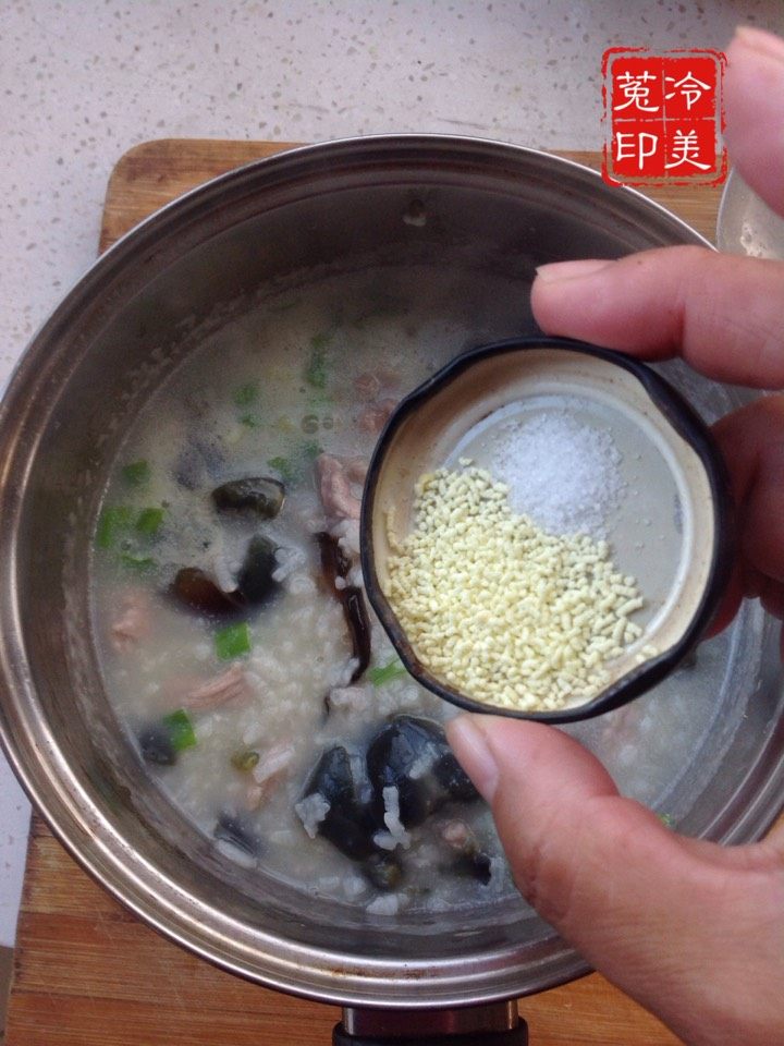 #美味的朋友#皮蛋瘦肉步骤12
