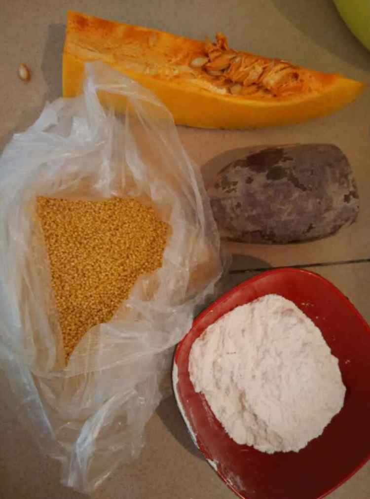 紫薯南瓜小米粥步骤1