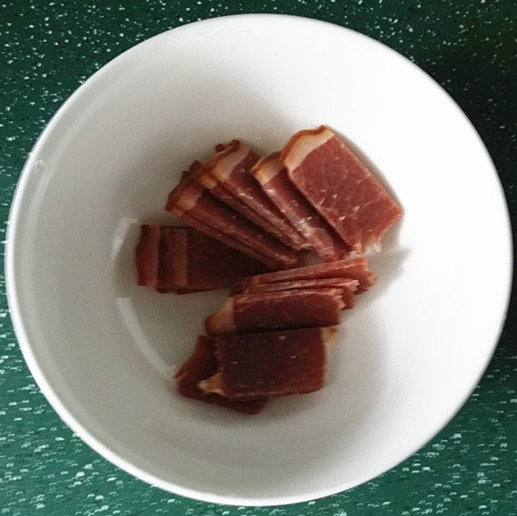 自制火腿香菇辣酱步骤3