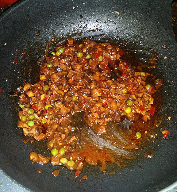 自制火腿香菇辣酱步骤9