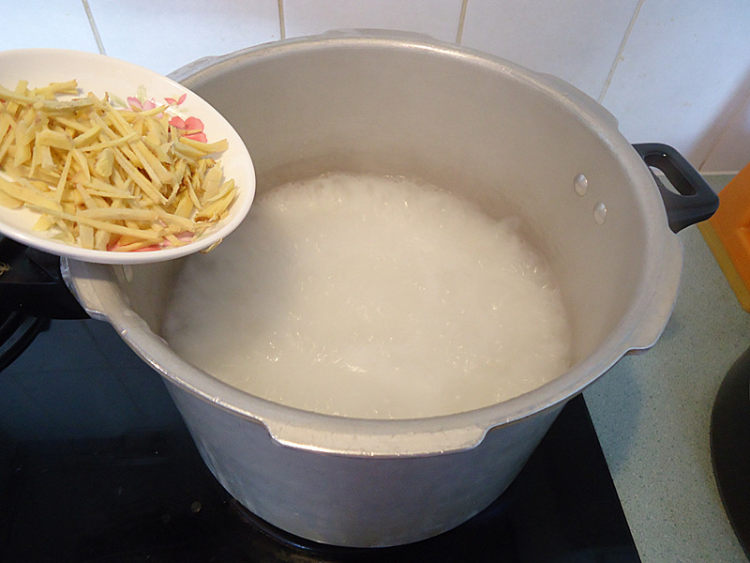 生菜猪红粥步骤6