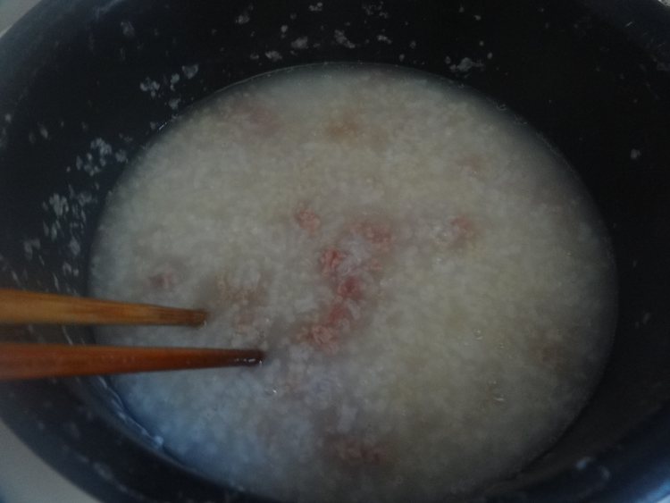 鸡毛菜牛肉粥步骤7
