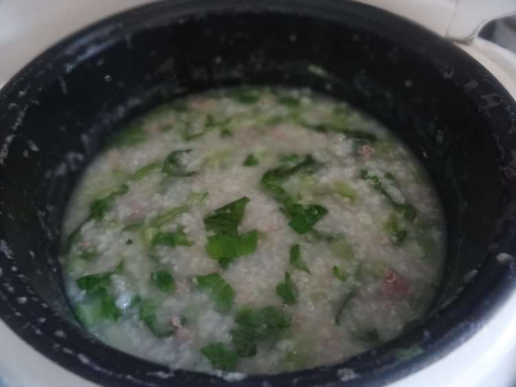 鸡毛菜牛肉粥步骤11