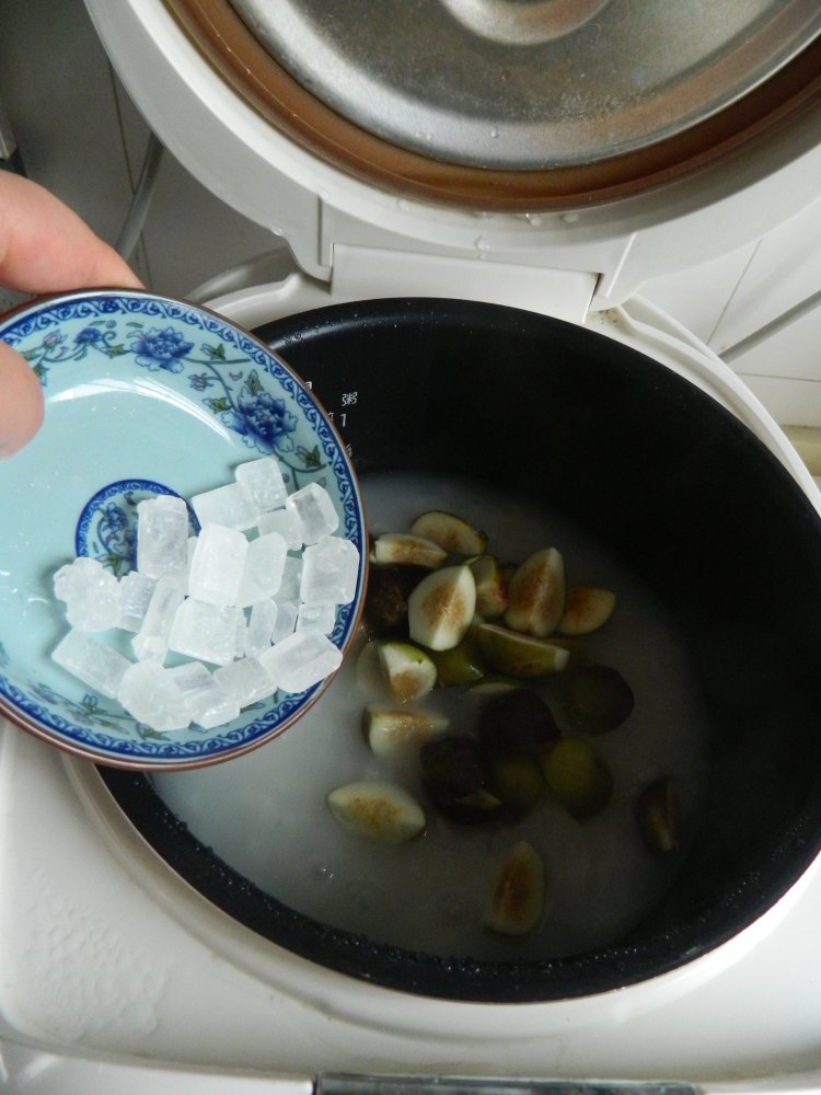 冰糖无花果粥步骤5