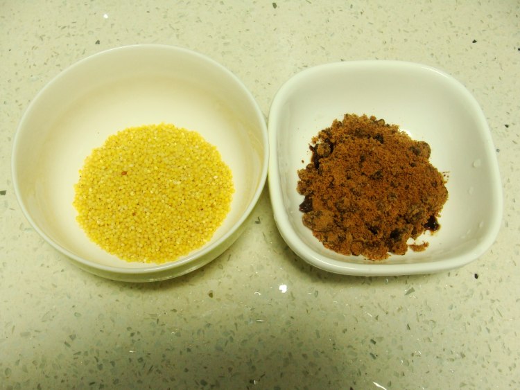 小米红糖粥步骤1