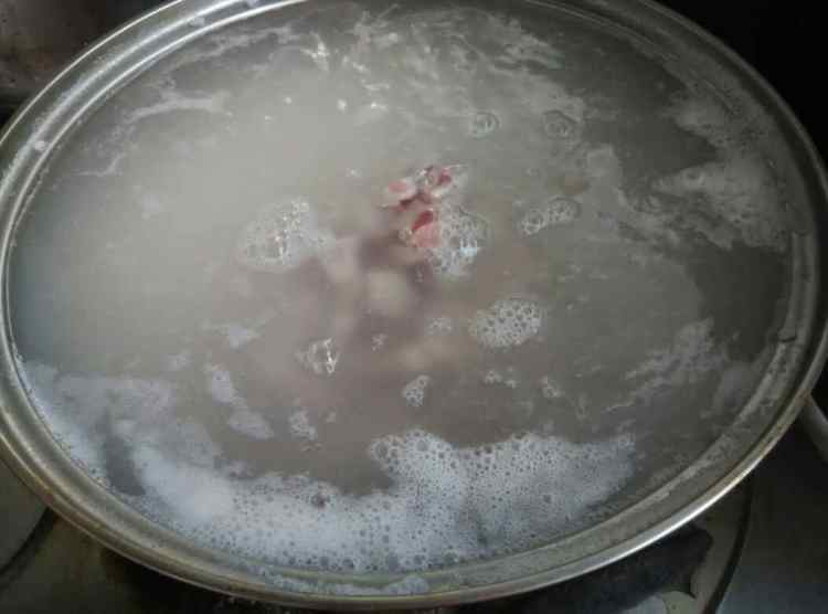 瘦肉瑶柱粥步骤7