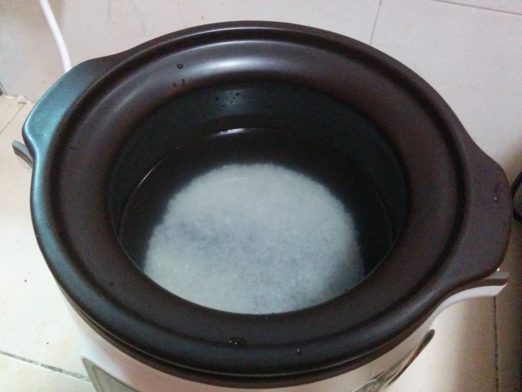 彩椒鸡丝粥步骤1