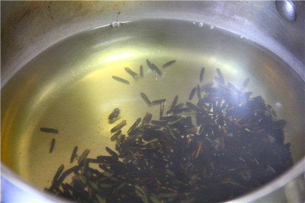 菰米桂花粥步骤3