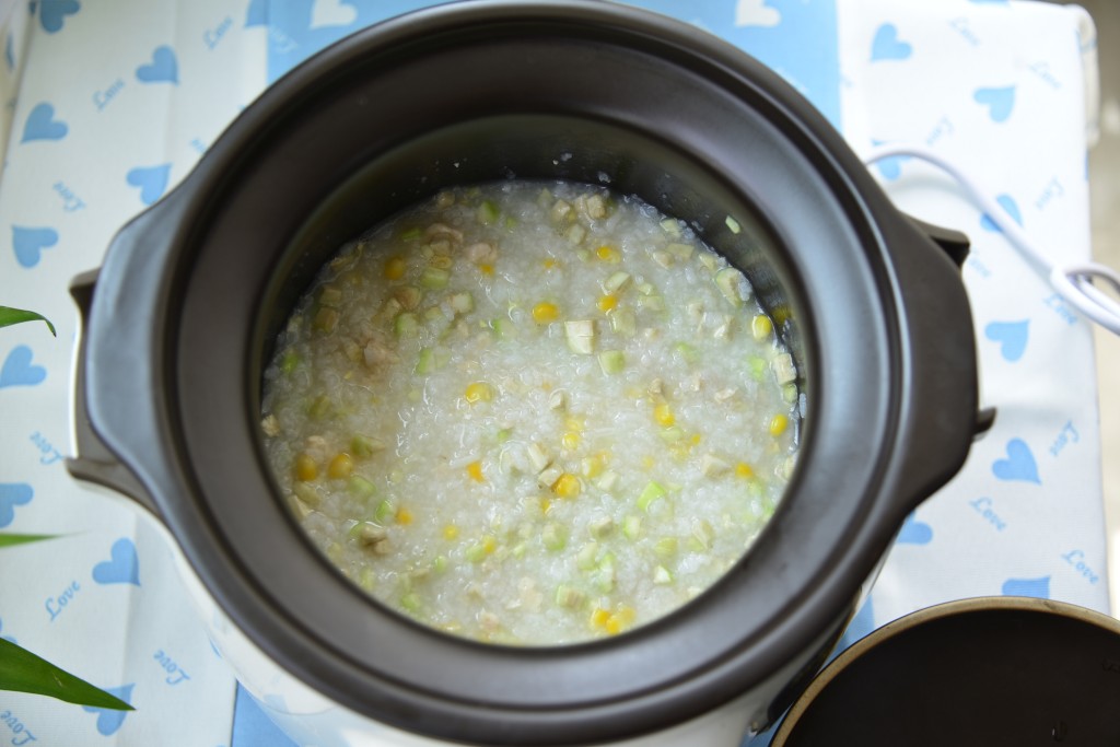 鸡肉丝瓜油条粥步骤8
