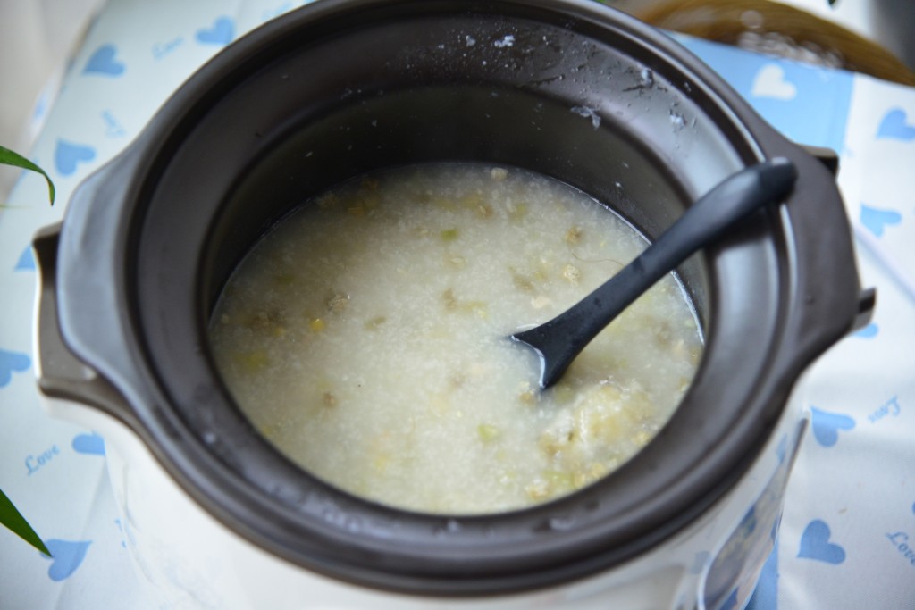 鸡肉丝瓜油条粥步骤9