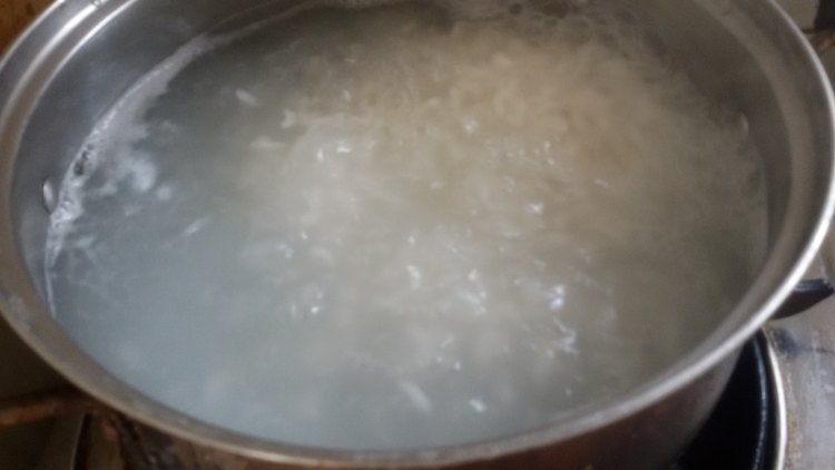 荷叶粥步骤6