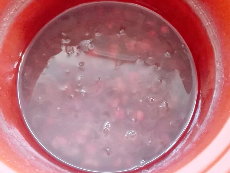红豆薏米银耳羹步骤7
